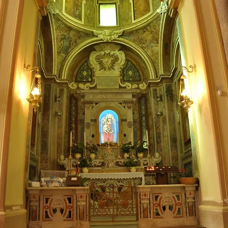 Nike Роккамонфина